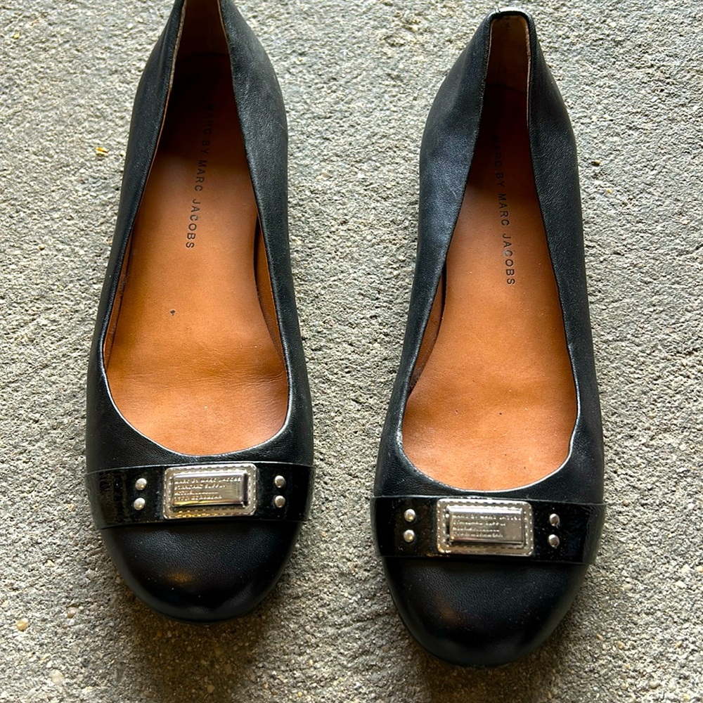 Marc by Marc Jacob’s black leather ballet flats